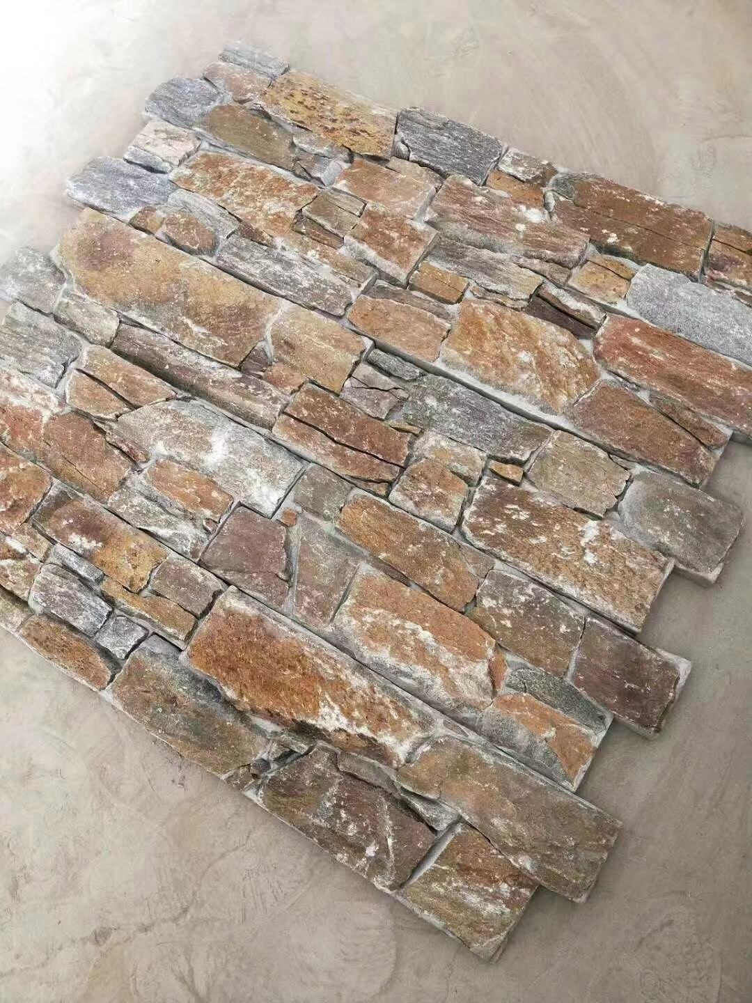 Pure Stacked Stone Veneer Wall Cladding in Rustic Quartzite for Outside Use